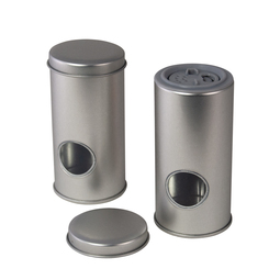 Falzdeckeldosen: Dose für Gewürze; runde Stülpdeckeldose aus Weißblech, mit Sichtfenster im Rumpf und Streueinsatz aus Kunststoff.