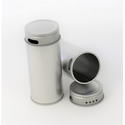 Vorratsbehälter: runde Stülpdeckeldose 40/90 mm mit Streulöcher am Rumpf und Deckel aus elektrolytischem Weißblech